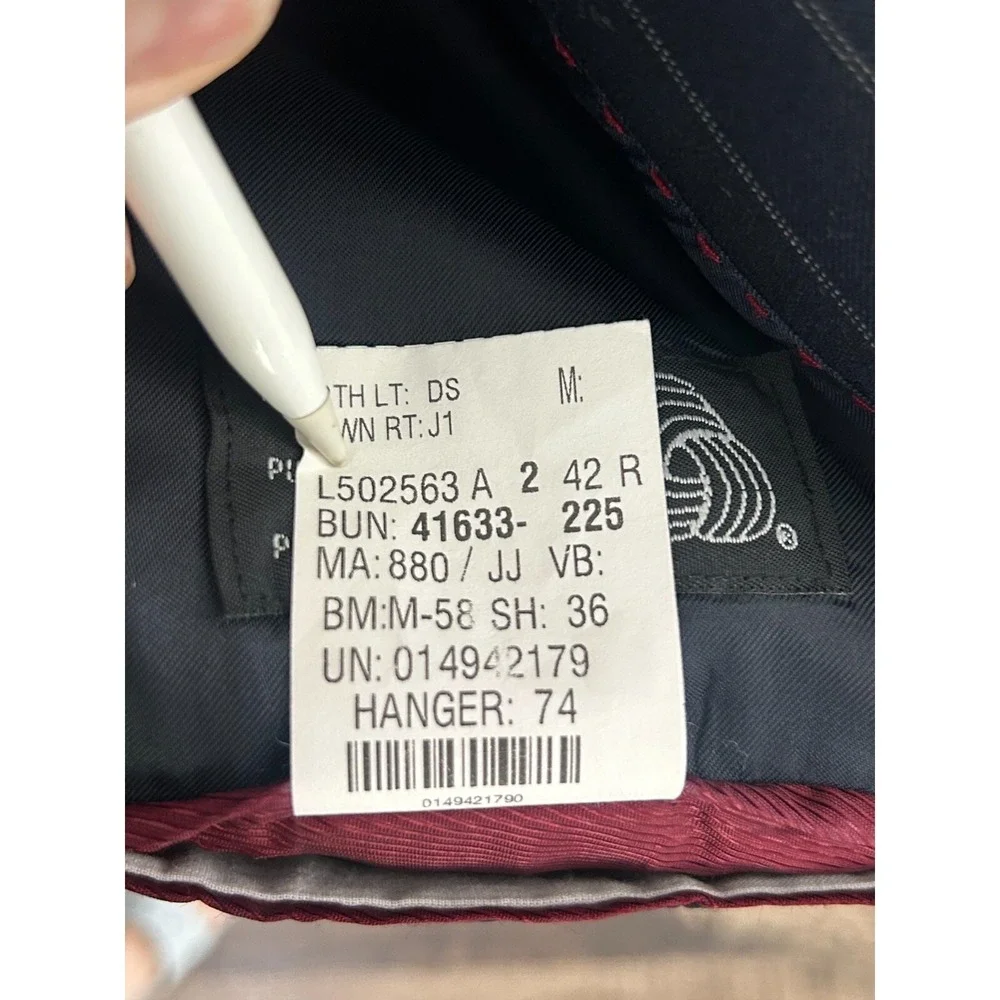 DKNY Mens Pinstripe Wool Blazer 42R Bloomingdales Canada Made Suit Jacket‎
